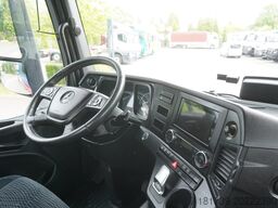 Mercedes-Benz Actros 1845 4x2 / Jost 5th wheel / 11.1