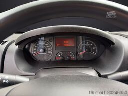 PEUGEOT Boxer Koffer Ladebordwand Klima Tempomat*74 Tkm*