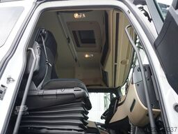Mercedes-Benz Actros 2540 6x2 / 80 tho. km! / 5-seater