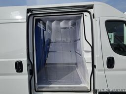 Peugeot Boxer 335 L2H2 2.2 Bluehdi 140cv S&S