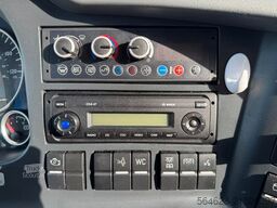 MAN R08 Lion?s Couch