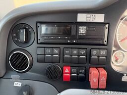 MAN R08 Lion?s Couch