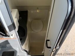 MAN R08 Lion?s Couch