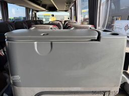 MAN R08 Lion?s Couch