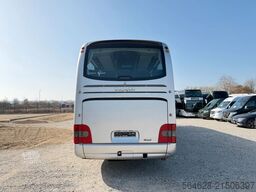 MAN R08 Lion?s Couch