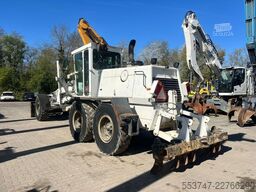 Komatsu GD 650 AE