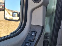 Renault Mascott