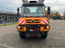 Mercedes-Benz Unimog U427