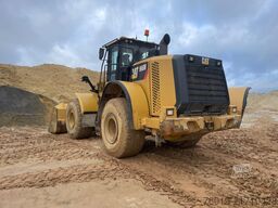 CAT 966M