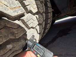 Volvo FM 460 6x2*4 EFFER 275/8S + WINCH / PLATFORM L=...