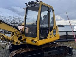 Komatsu PC95R w/ bucket