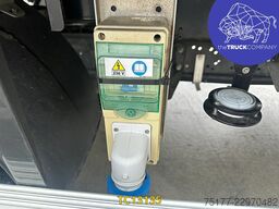 Renault Maxity 140