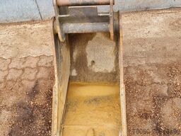 JCB 8065 Oil Quick40 & Greifer 3 Löffel