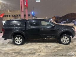 Ford Ranger with two sets of tires and defective four-w