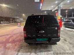 Ford Ranger with two sets of tires and defective four-w