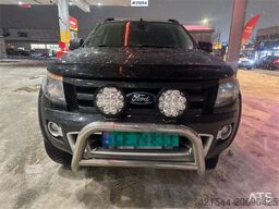 Ford Ranger with two sets of tires and defective four-w