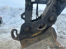 Volvo EC300EL crawler excavator w/ rototilt, cleaning an