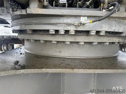 Volvo EC300EL crawler excavator w/ rototilt, cleaning an