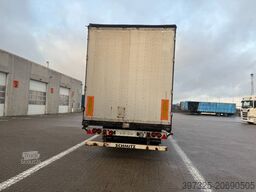 Schmitz Curtainsider / Planenauflieger / Gardin