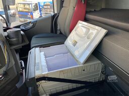 Volvo FH 13.420 Globetrotter / ADR + PTO / Stand Airco