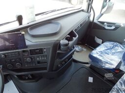 Volvo VOLVO FH 500 8x4 Weiß Neu 3 Seiten Kipper DSK-4