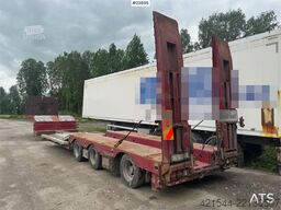 Broshuis Machine Semi-Trailer – with hydraulic loading ramp