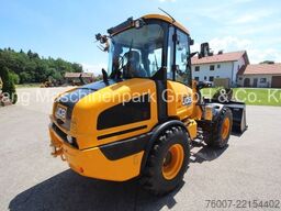 JCB 407 inkl. Schaufel & Palettengabel