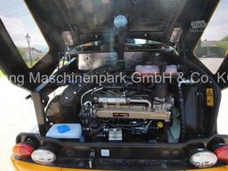 JCB 407 inkl. Schaufel & Palettengabel