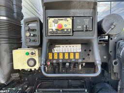 Volvo FM 480 8x4 Hiab 28 Tonmeter laadkraan
