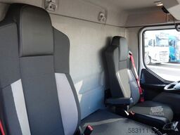 RENAULT D 280 / CH?ODNIA - 6,7 m / THERMO KING ES-600 MA