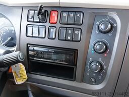 DAF LF 210 / KONTENER - 7 M / SOLÓWKA / WINDA DHOLLA