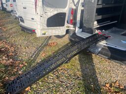 PEUGEOT Partner Premium L2,SHZ,PDC,Regal,Fahrradhalter