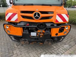 Mercedes-Benz Unimog U 318