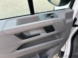 VW Crafter 30 2.0 TDI MR Aut. L3H2 / 4 J. Garantie...