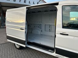 VW Crafter 30 2.0 TDI MR Aut. L3H2 / 4 J. Garantie...