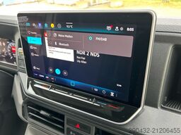 VW Crafter 30 2.0 TDI HD MR Aut. L3H3 / 4 J. Garan...