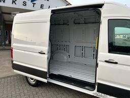VW Crafter 30 2.0 TDI HD MR Aut. L3H3 / 4 J. Garan...