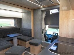 Mercedes-Benz Fuso Pferdetransporter Pop Out 3 Pferde