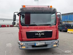 MAN TGL 8.220 4x2 box truck with a 2-ton lift