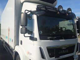 MAN TGM box truck with refrigeration/freezer unit and