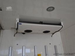 MAN TGM box truck with refrigeration/freezer unit and