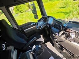 MAN TGM 15.250 Box Truck with Refrigeration/Freezer Un