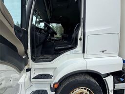 Mercedes-Benz Actros 1835 4x2 box truck - Full side opening