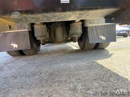 Mercedes-Benz Actros 1835L 4x2 box truck w/ ADR rigged, new clut