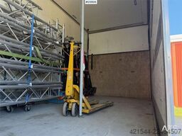 Mercedes-Benz Actros 1835L 4x2 box truck w/ ADR rigged, new clut