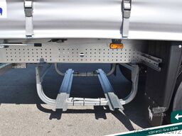 SCHMITZ CARGOBULL Hubdach Liftachse LED XL und Getränkezert. MIETE