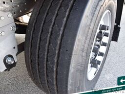 SCHMITZ CARGOBULL Hubdach Liftachse LED XL und Getränkezert. MIETE