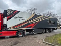 Pacton 3 ass koeloplegger, laadklep, stuuras, liftas