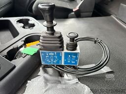 MERCEDES-BENZ Arocs 4148AK BB 8x8 Kipper 33m³ 3x Vorhanden