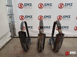 Daf Occ set van 3 brandstoftanksteunen DAF